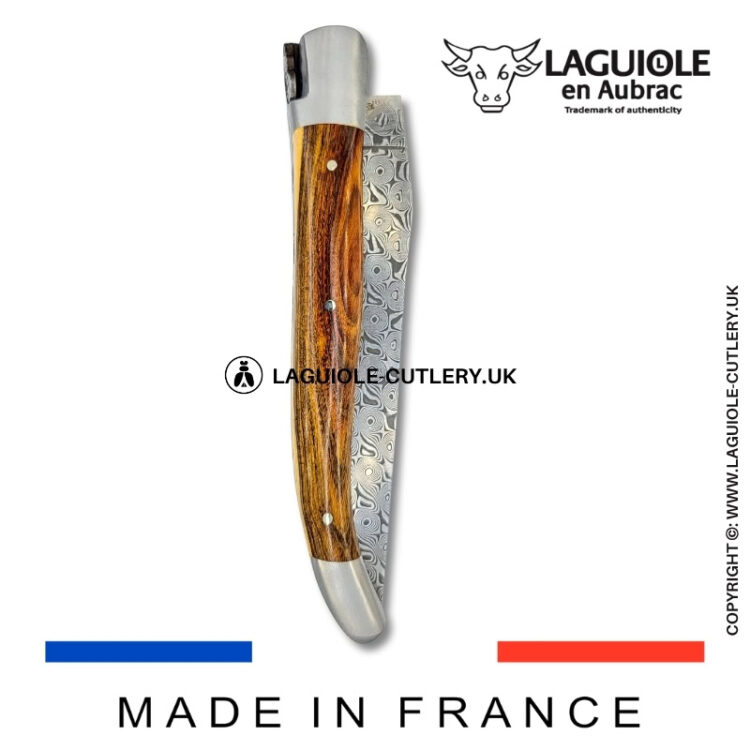 laguiole pocket knife double plates in pistachio wood with damascus blade
