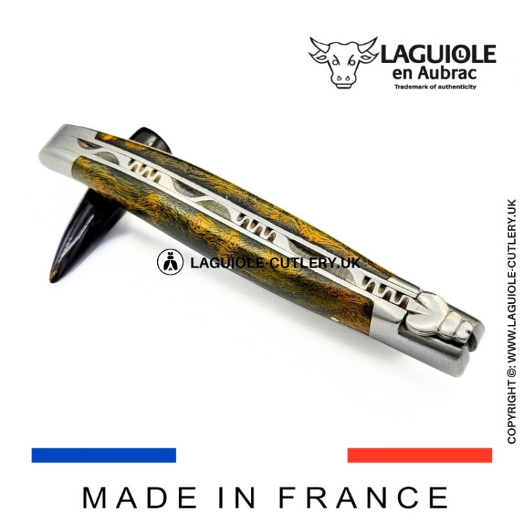 laguiole pocket knife in green cheesewood