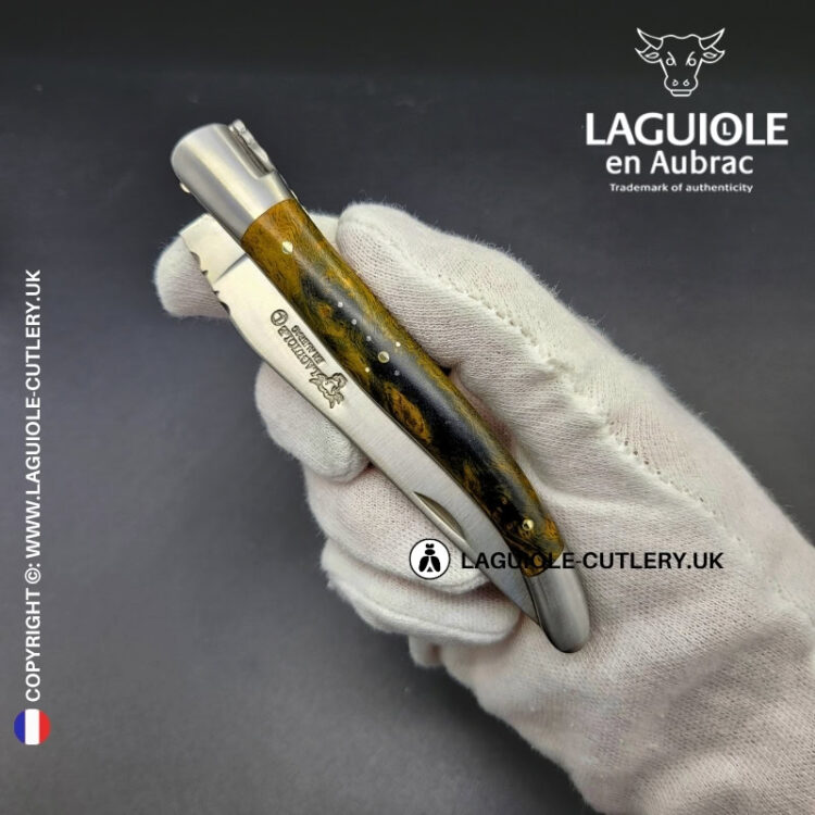 laguiole pocket knife in green cheesewood