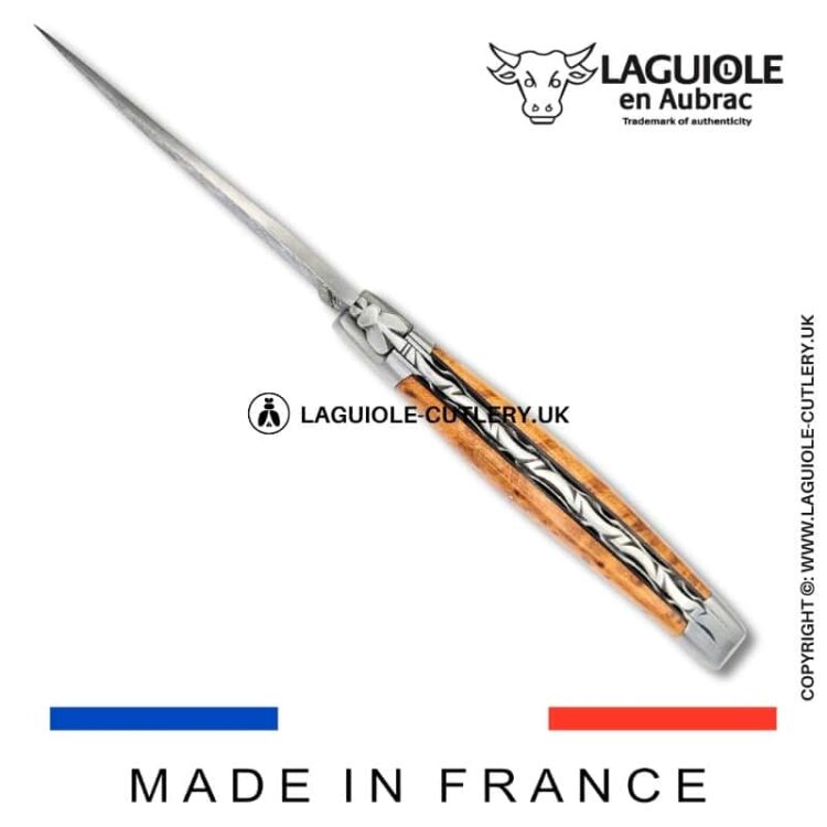 laguiole pocket knife in thuya wood with damascus blade & hand engraved plates