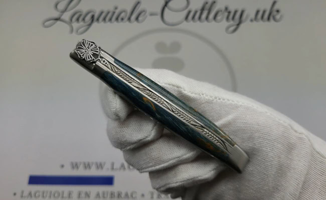 laguiole pocket knife “butterfly” in blue birch wood
