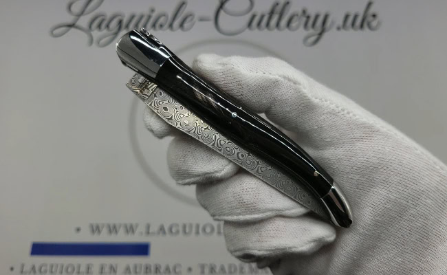 laguiole pocket knife double plates in buffalo horn with damascus blade