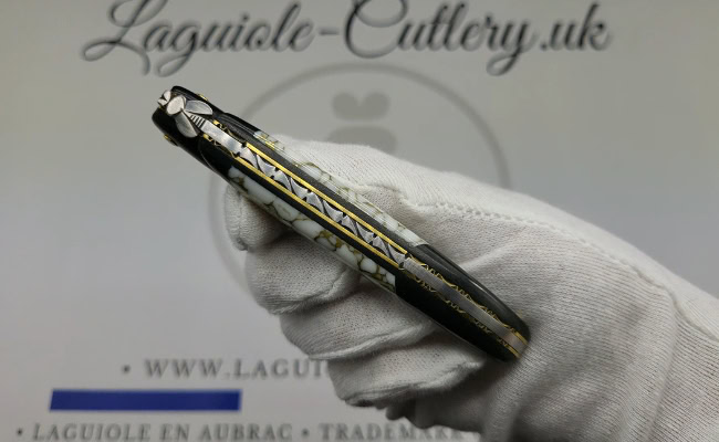 laguiole pocket knife ebony & howlite – nox pretiosa collection